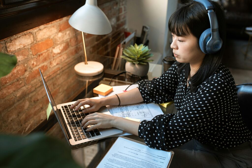 How to Reply to a Second Interview Invitation: Examples